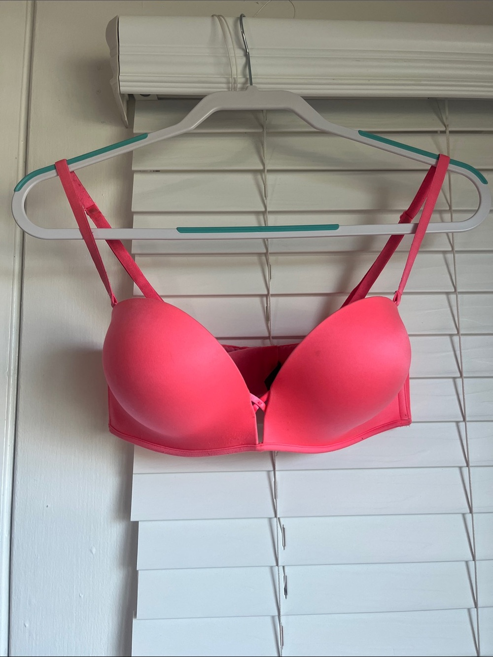 Victoria's Secret Pink Bombshell Push-Up Bra